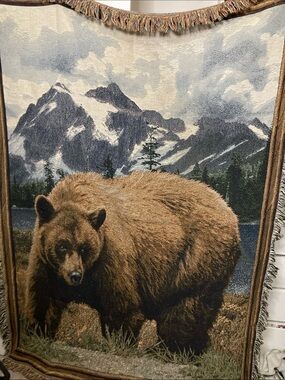 Vintage Bear and Mountain Tapestry throw Blanket Wall Hanging 68x49”